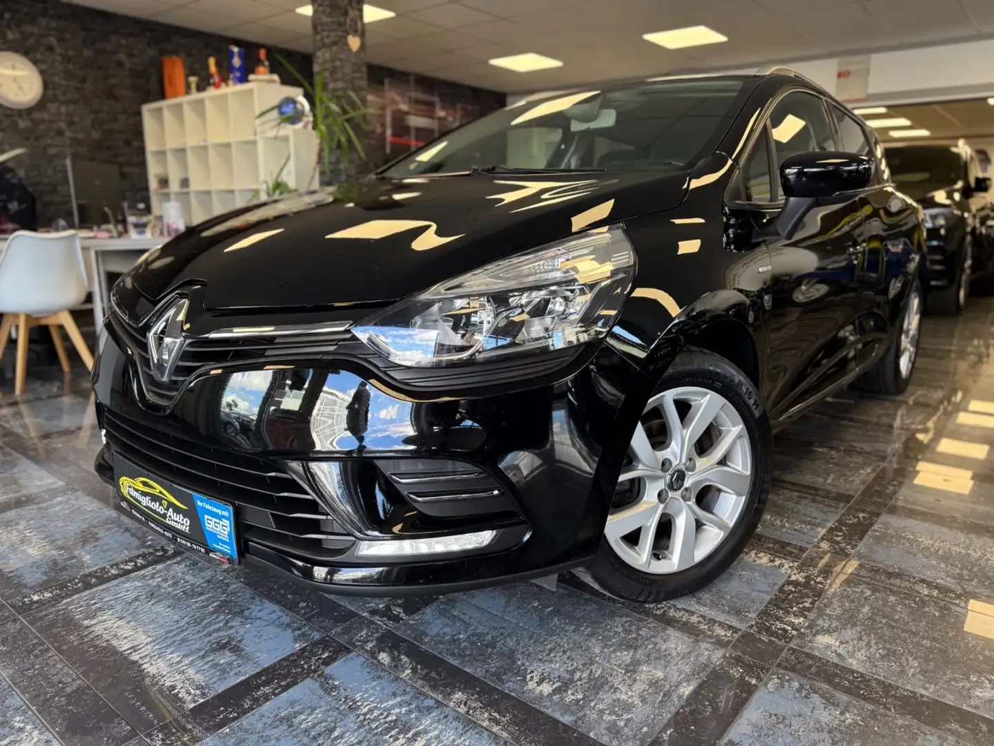 Renault Clio IV Grandtour Limited*Navi*AHK*Klima*1.Hand Noir - 1