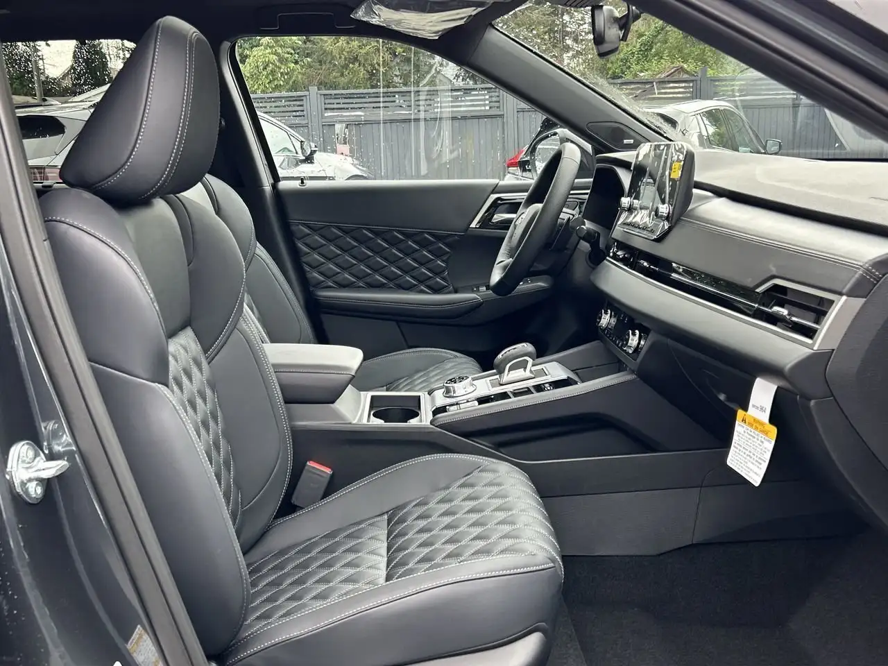 Nissan Rogue fotografie Nissan Rogue