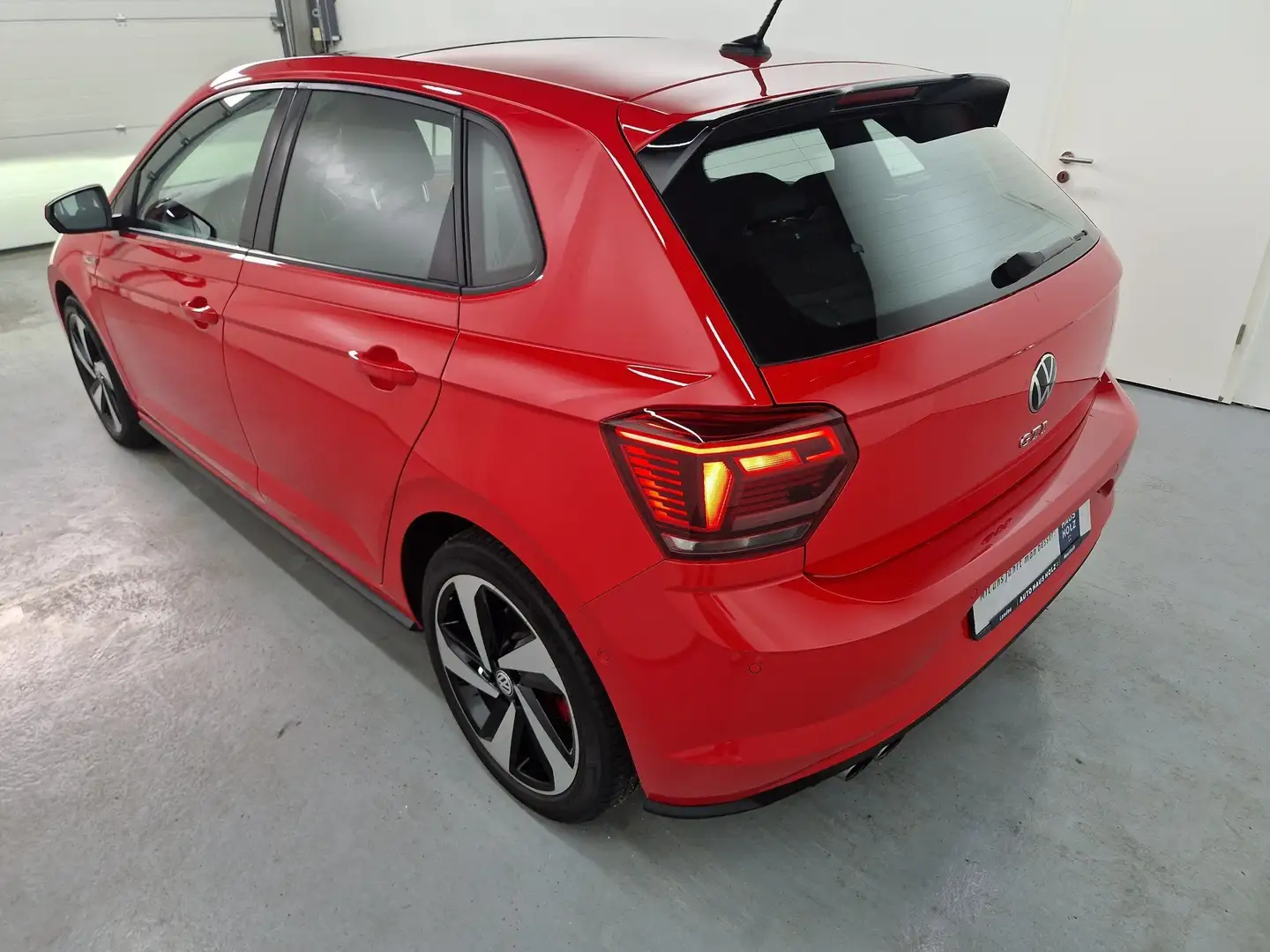 Volkswagen Polo VI 2.0 TSI GTI  Automatik Navi LED Rouge - 2