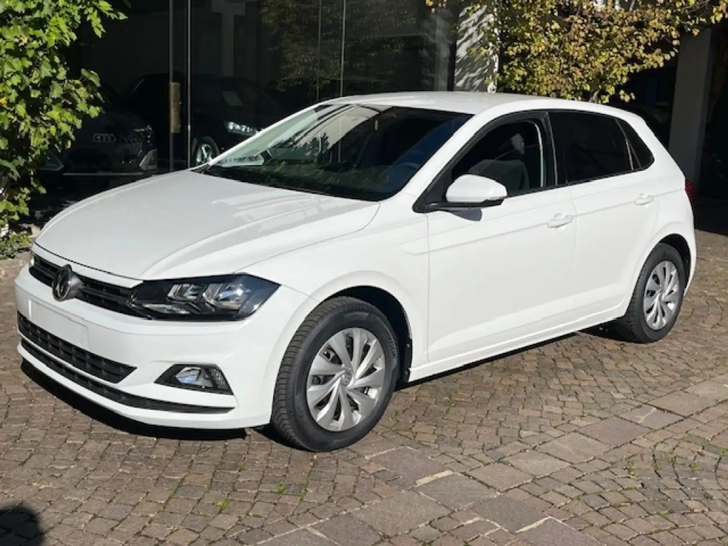 Volkswagen Polo 1.0 MPI 75 CV 5p. Comfortline Blanc - 1