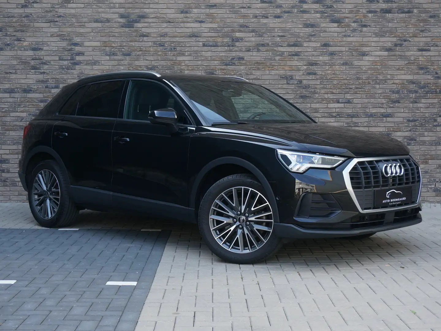 Audi Q3 45 TFSI-e S-Line | Camera Trekhaak ACC Keyless 19' Zwart - 1