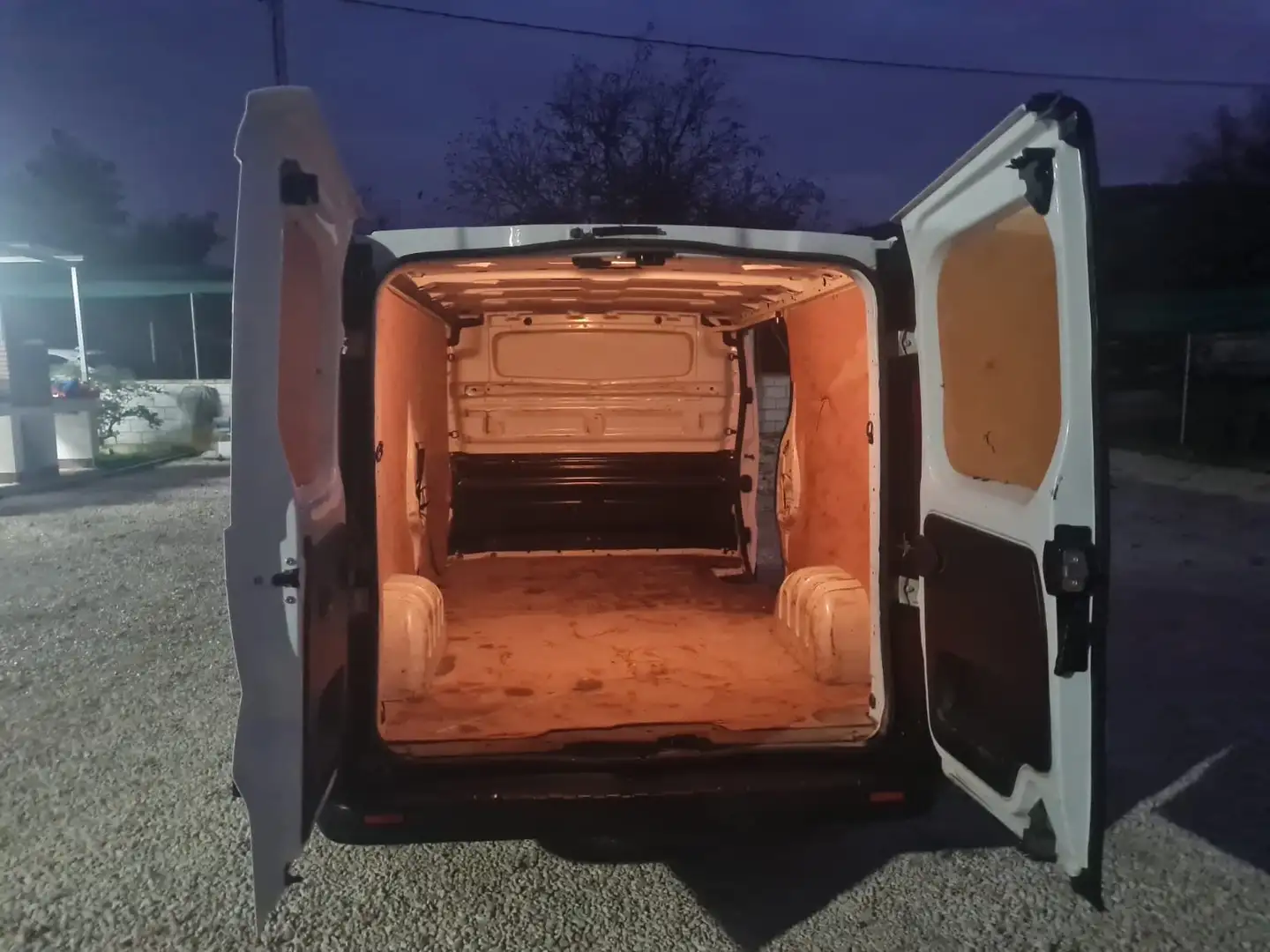 Renault Trafic Furgón 29 L2H1 dCi 88kW White - 1