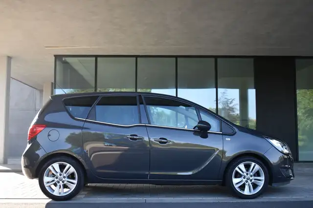 Opel Meriva view 3