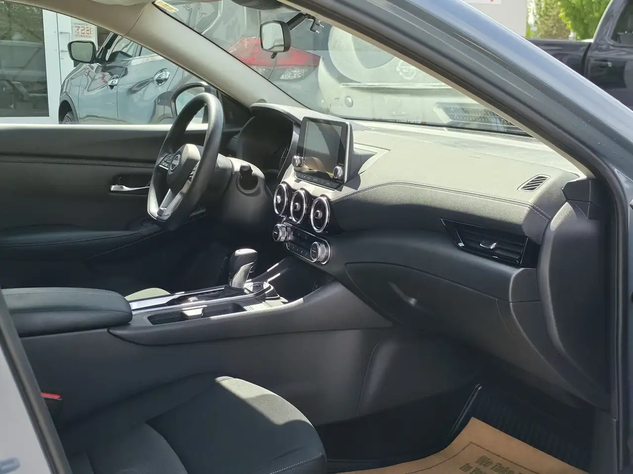 Nissan Sentra снимка Nissan Sentra