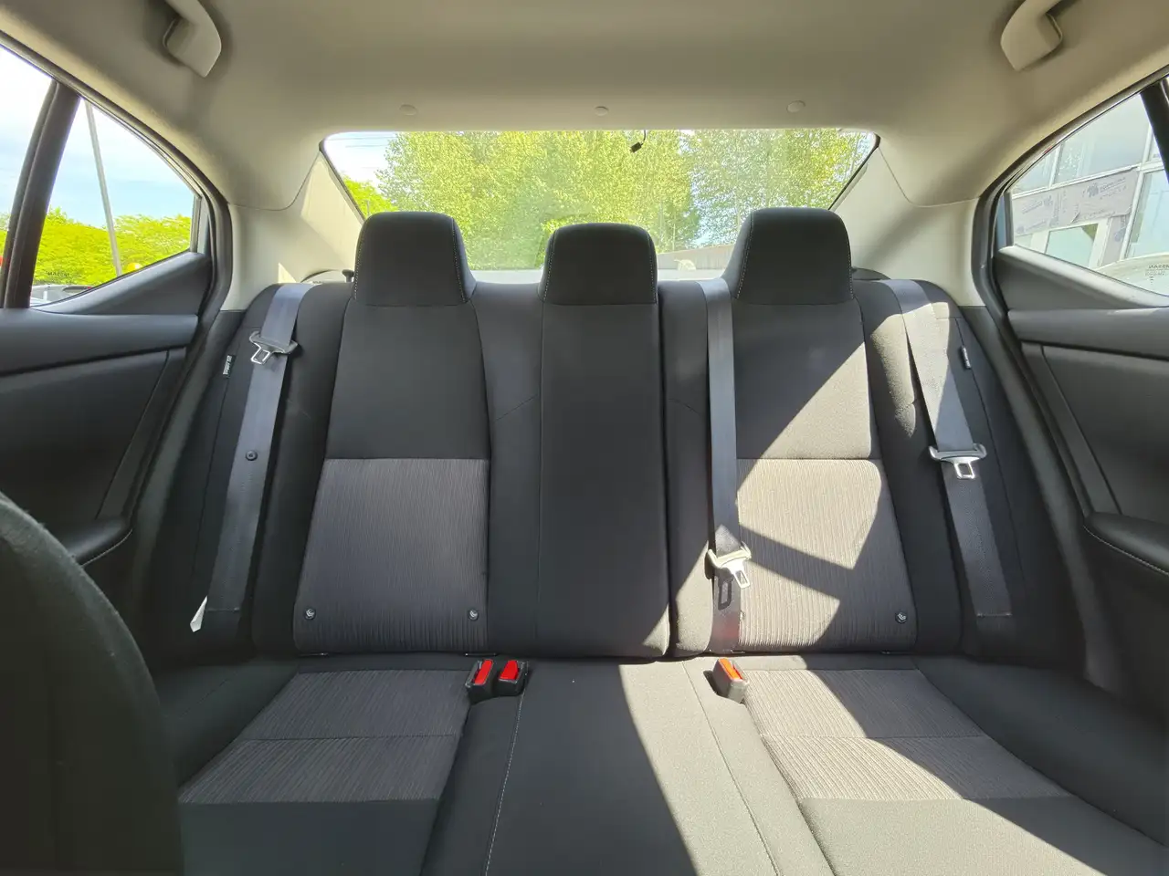 Nissan Sentra снимка Nissan Sentra