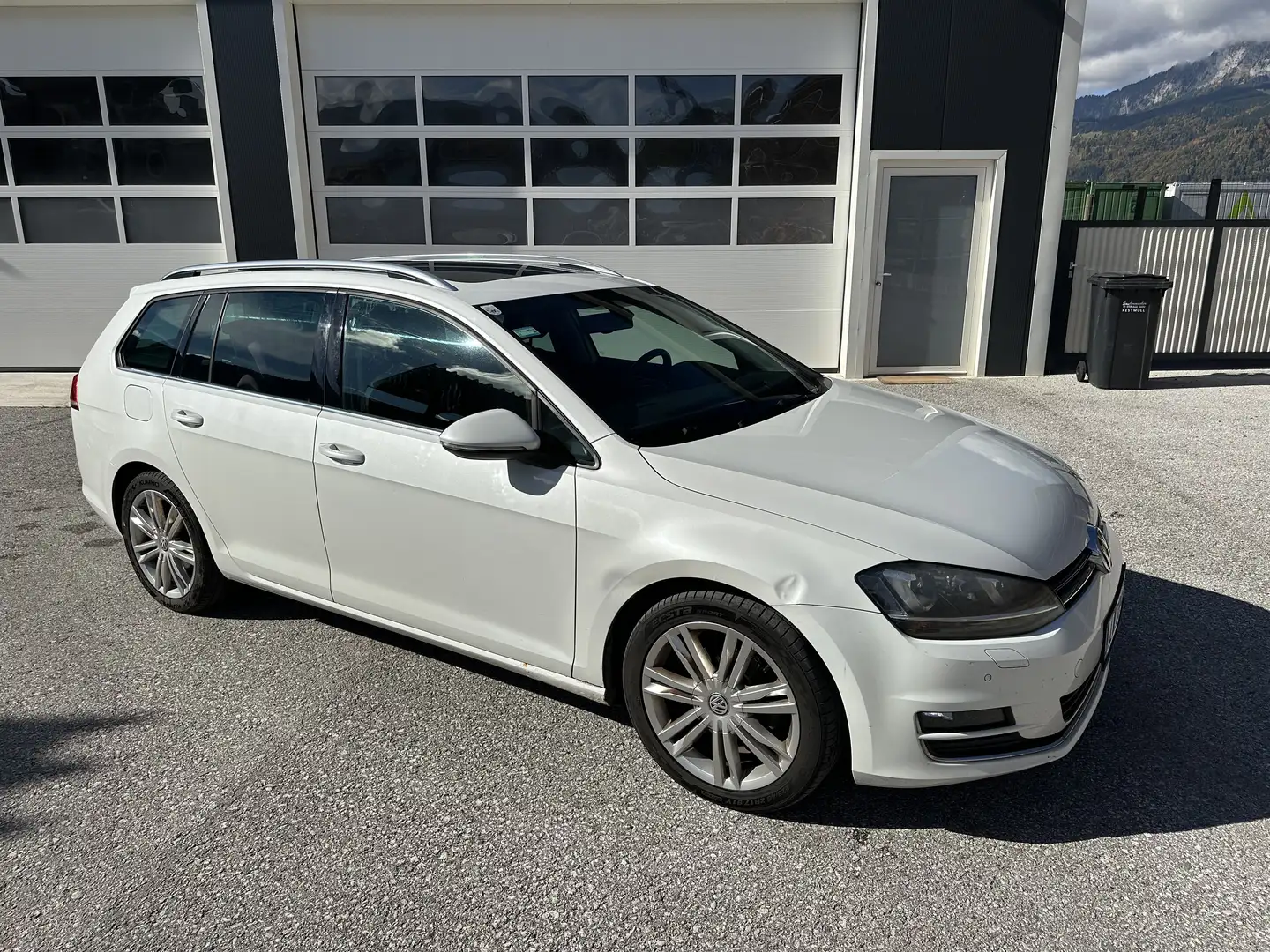 Volkswagen Golf Variant Comfortline 1,6 TDI DPF DSG - 1