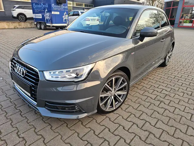 Audi A1 A1 1.0TFSI Ultra S-Line,1-H,Automatik,Tüv7/27