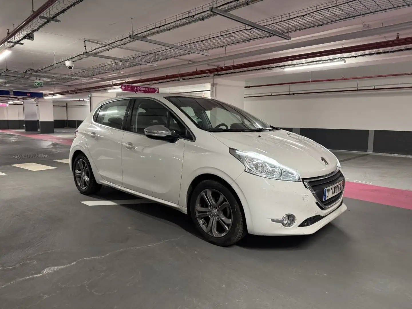 Peugeot 208 - 1 1.2 VTI 82 ACTIVE Weiß - 2