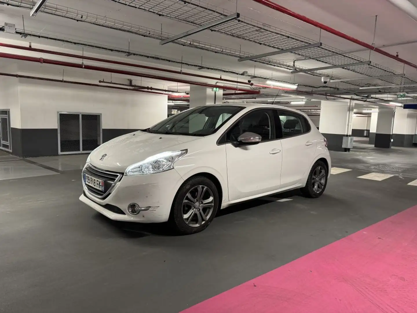 Peugeot 208 - 1 1.2 VTI 82 ACTIVE Weiß - 1