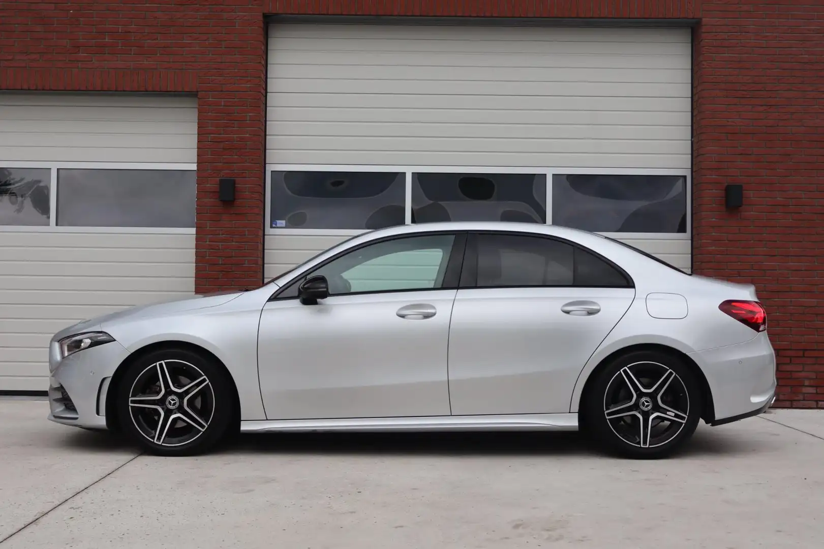Mercedes-Benz A 200 163pk Limousine AMG-Line Business Solution - Wides Gris - 2