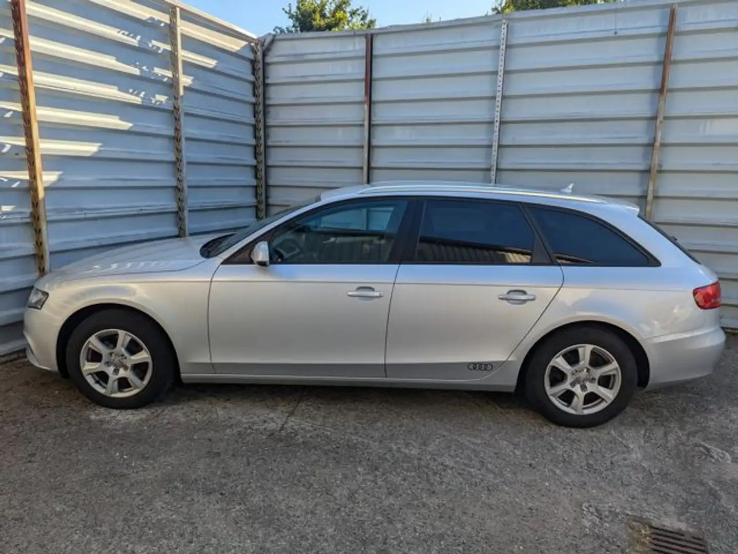 Audi A4 Avant 1.8 TFSI Attraction*Automatikgetriebe* Silber - 2