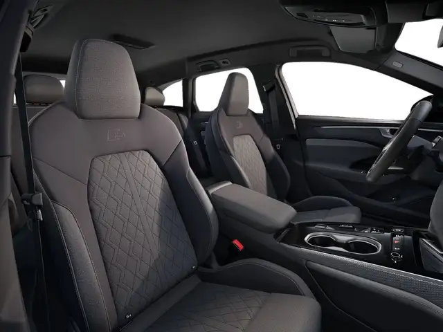 Audi A6 view 4