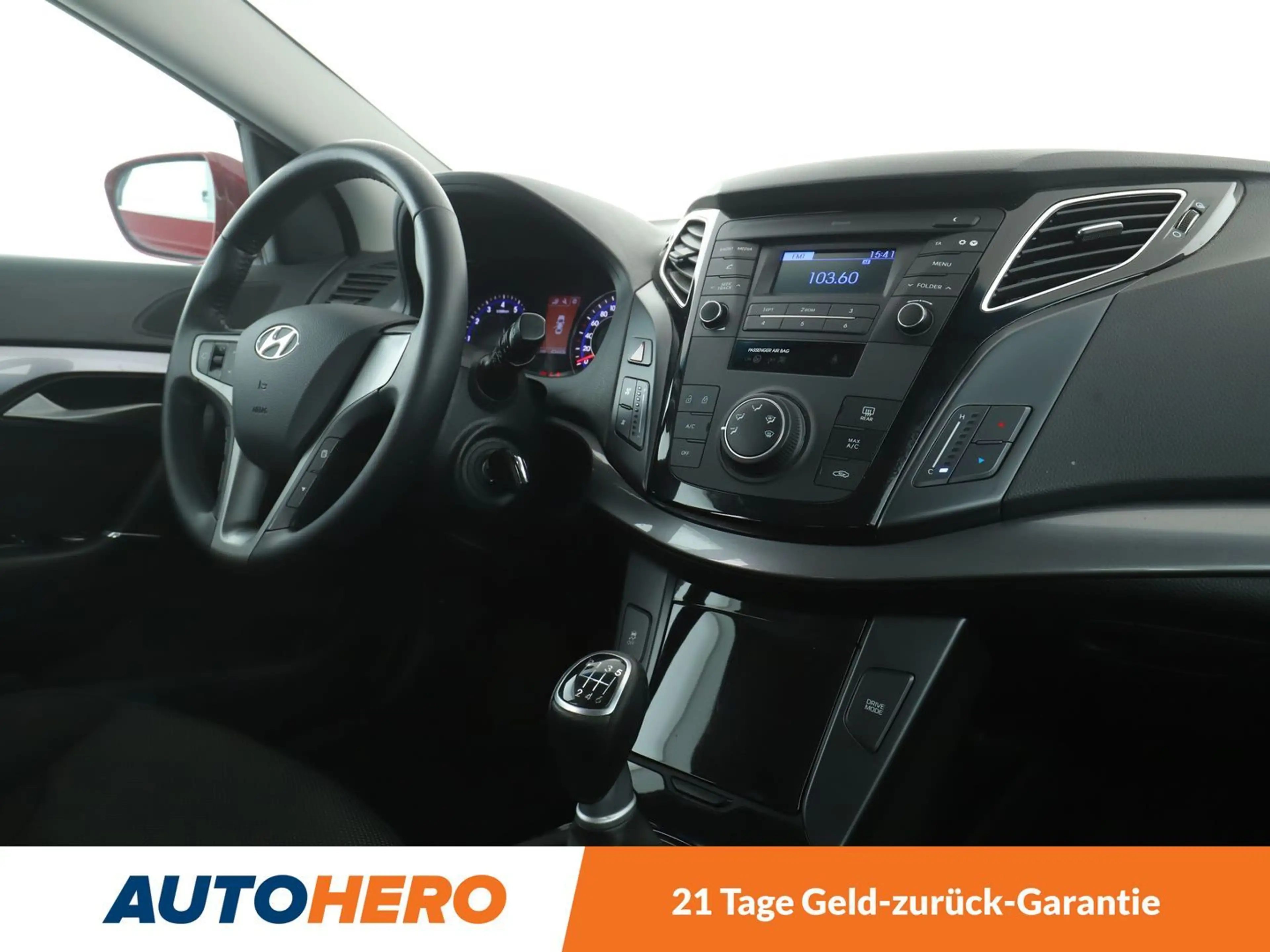 Hyundai i40 1.6 Classic Blue*PDC*KLIMA*GARANTIE* — photo 13
