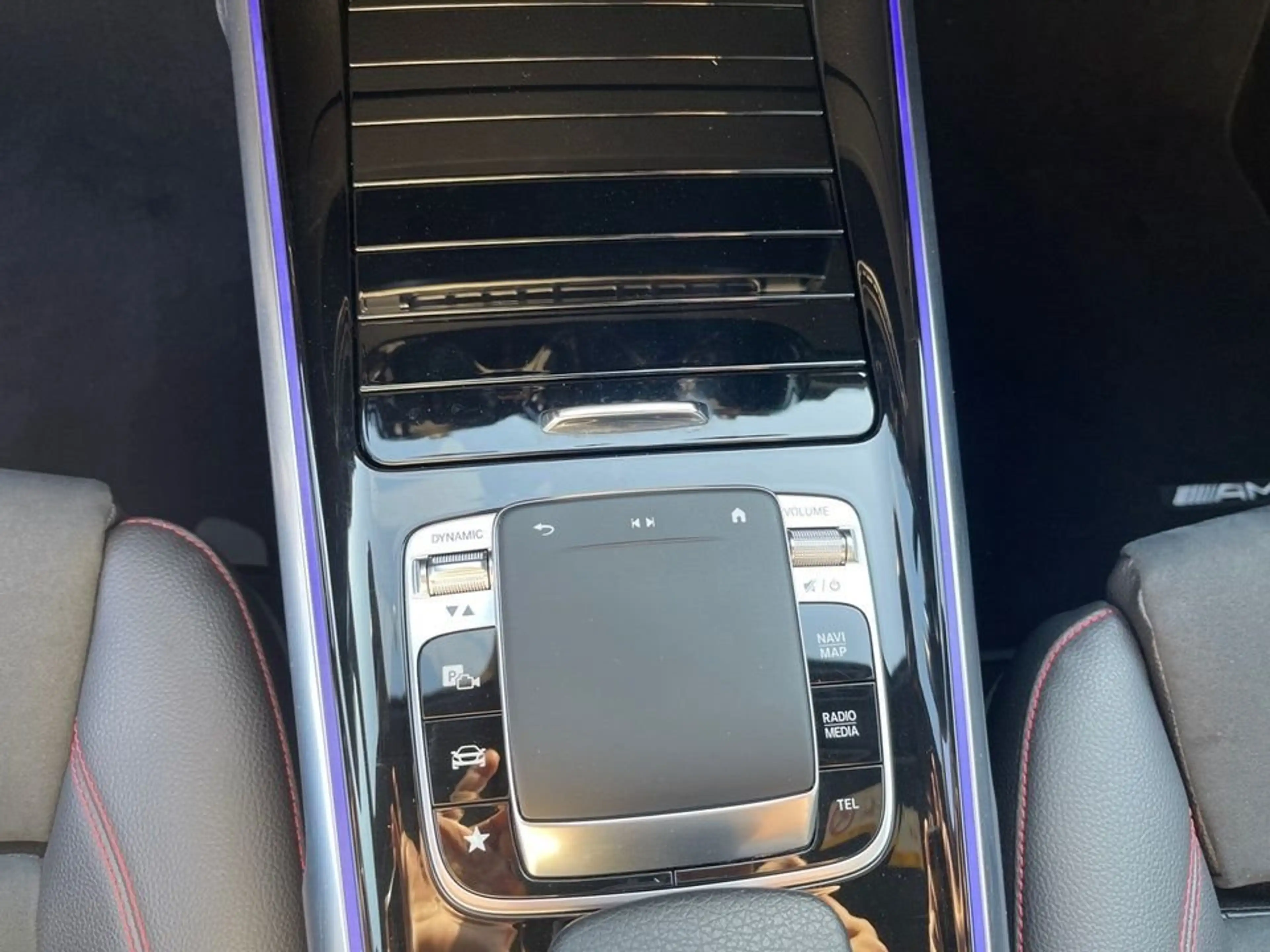 Mercedes-Benz GLB 250 4MATIC AMG + GARANTIE — photo 8