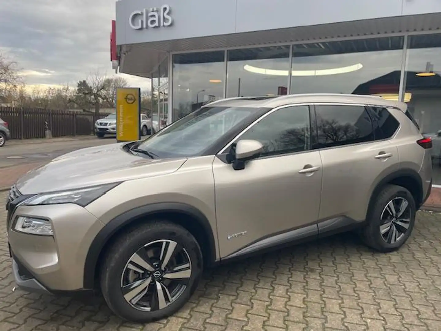Nissan X-Trail 1,5 VC-T E-POWER 204 PS 4X2 - 2