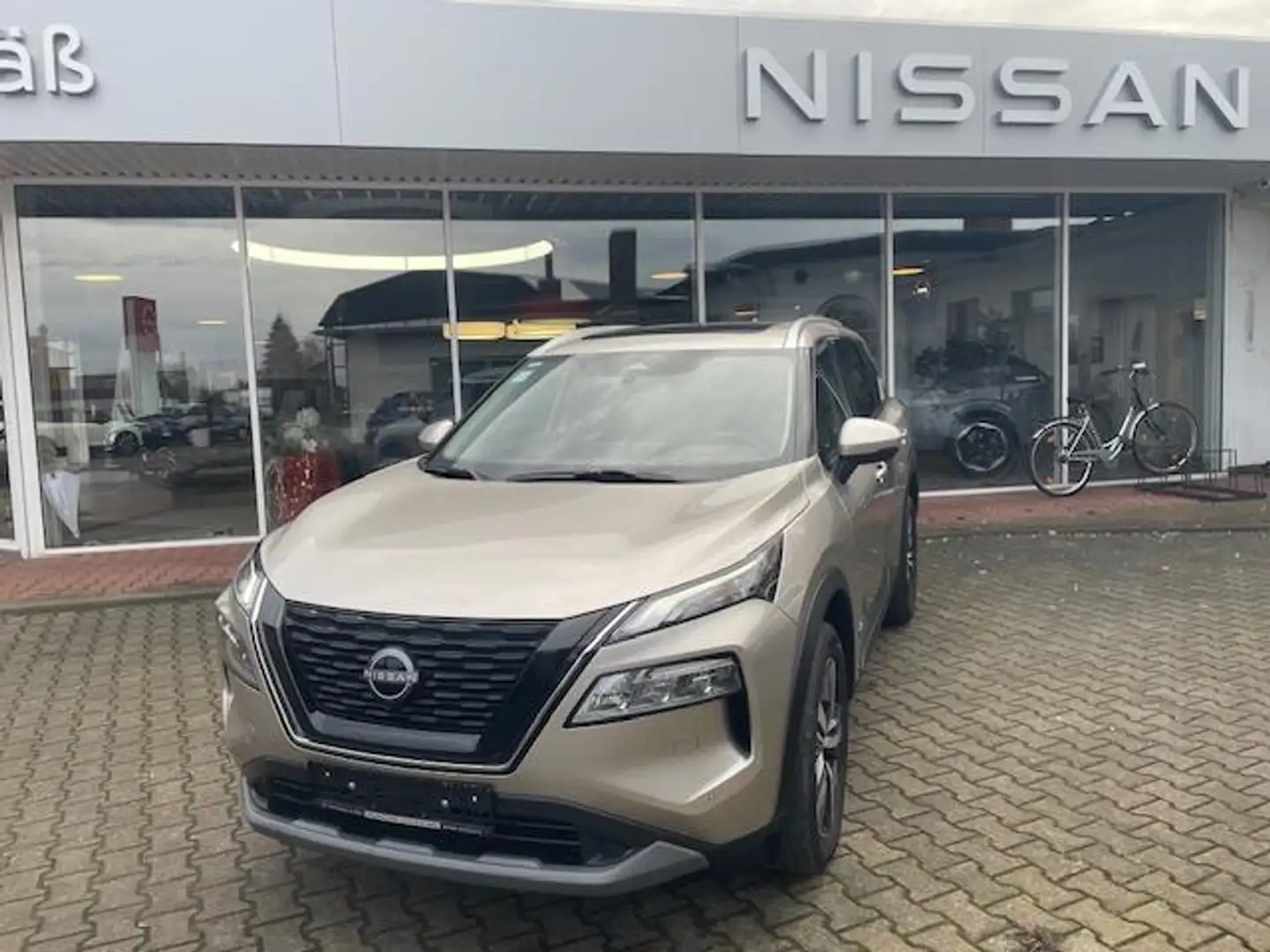 Nissan X-Trail 1,5 VC-T E-POWER 204 PS 4X2 - 1