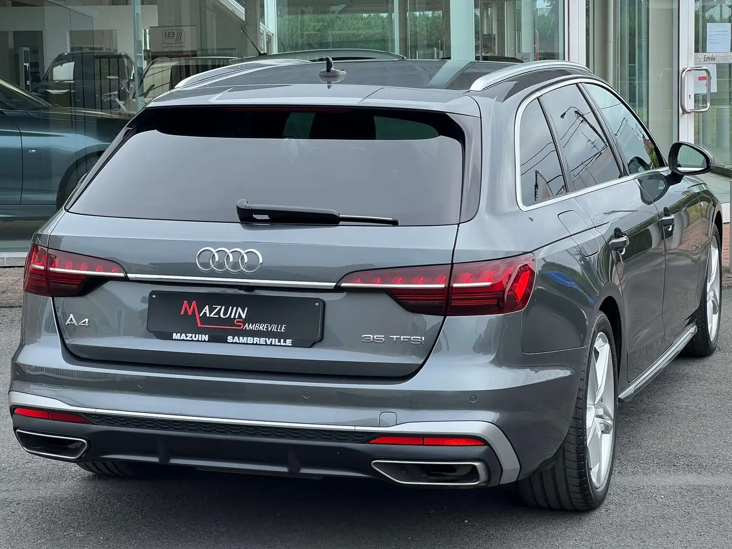 Audi A4 Avant 35 TFSI * S-Line * S-Tronic * Attache rem * Grigio - 2