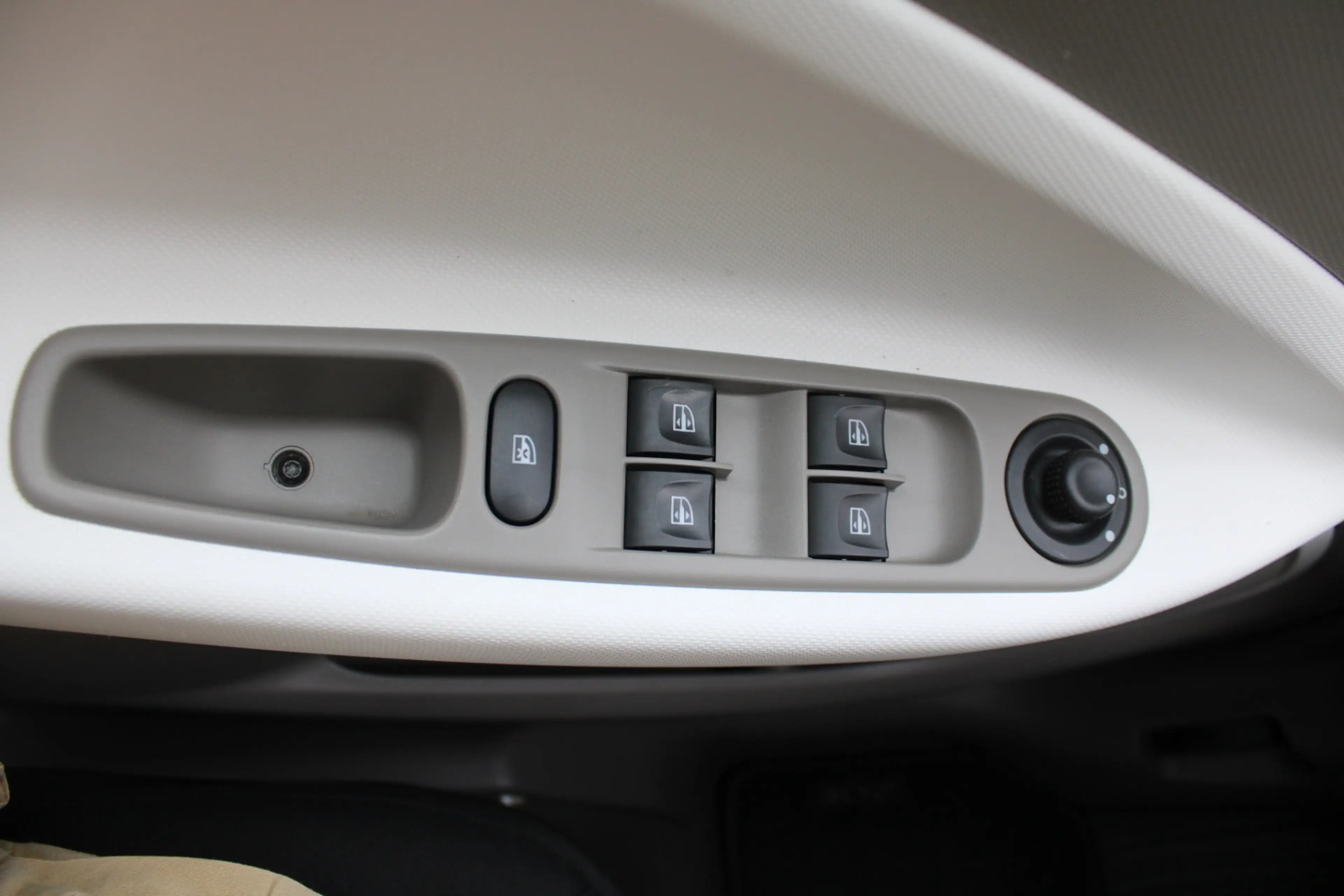 Renault ZOE Life Z.E. 40 (Miet-Batterie) — photo 8