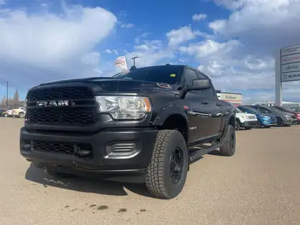 2022 RAM 2500 Tradesman Crew Cab 4WD