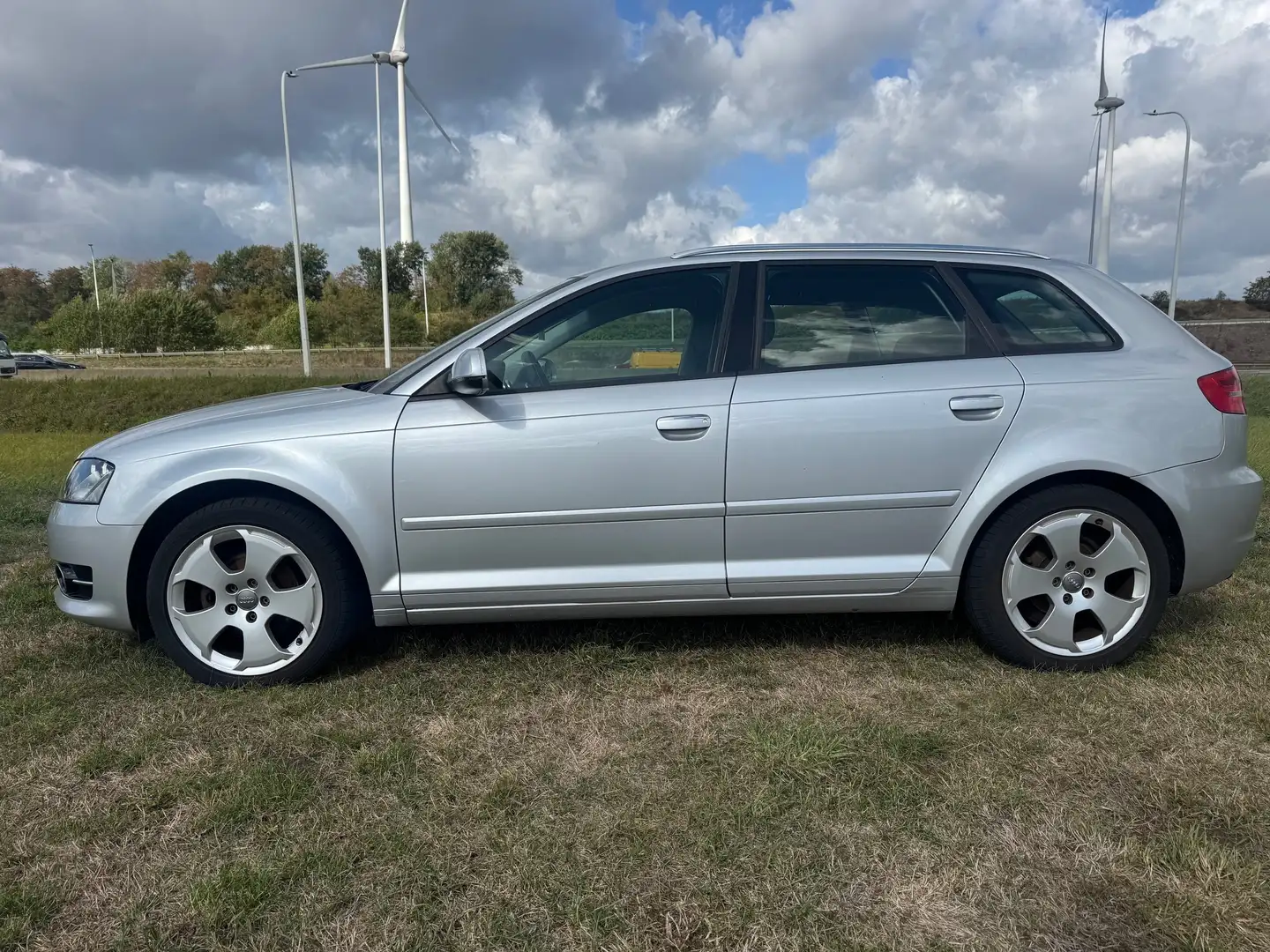 Audi A3 A3 Sportback 1.2 TFSI / garantie 12m. Zilver - 2