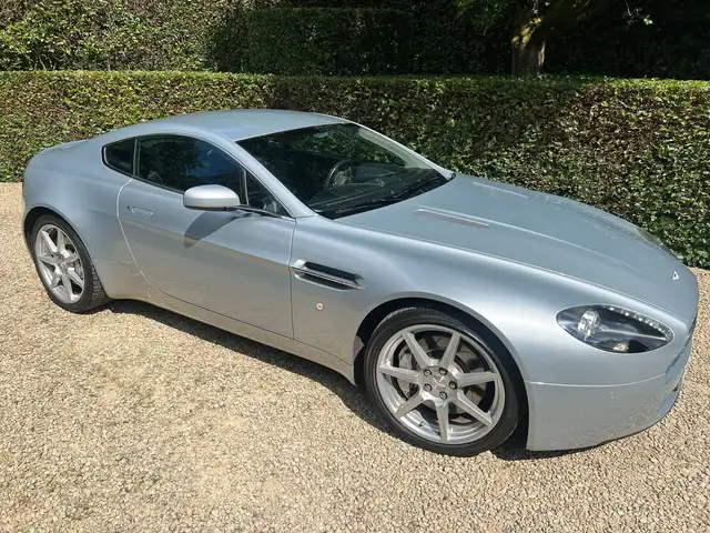 Aston Martin c12