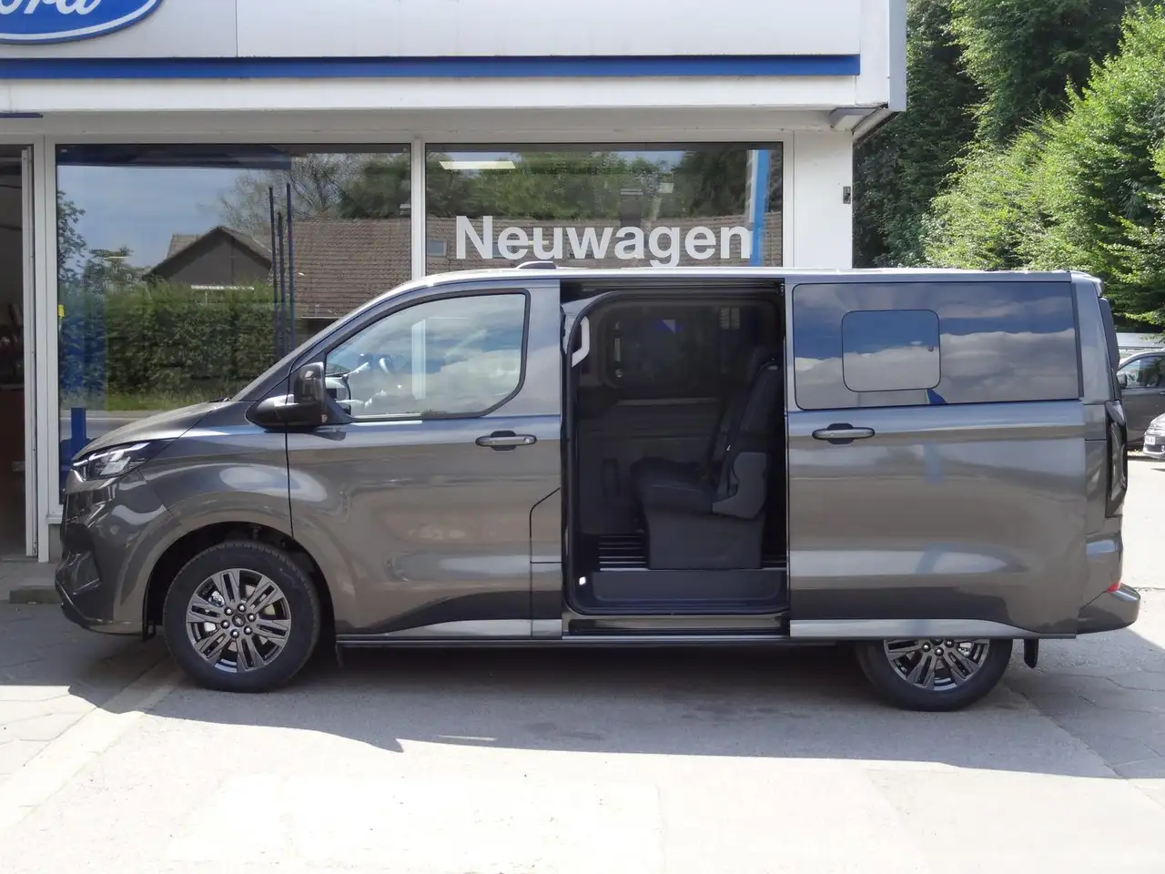 Ford Tourneo Custom 2026 — фото 6
