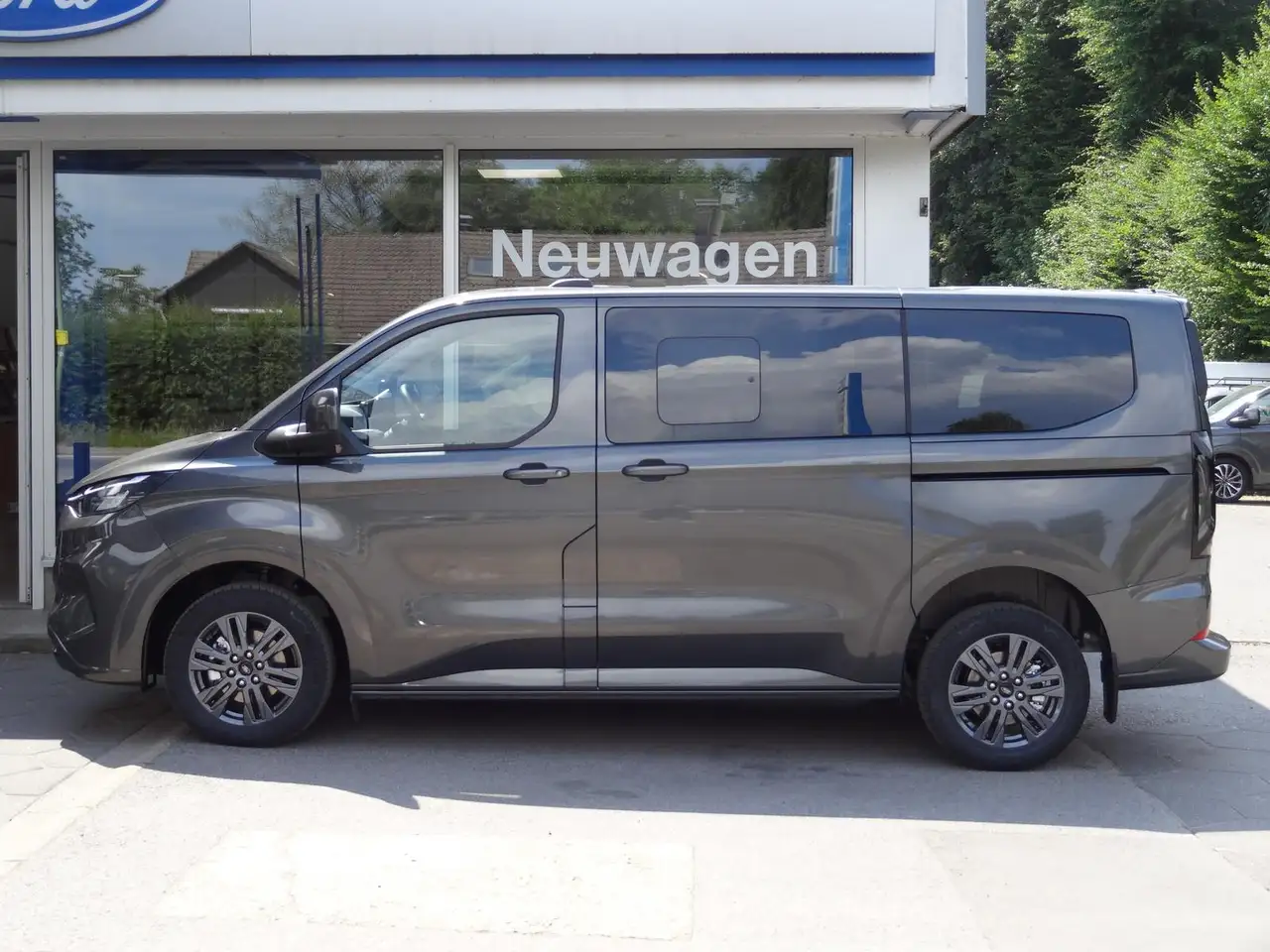 Ford Tourneo Custom 2026