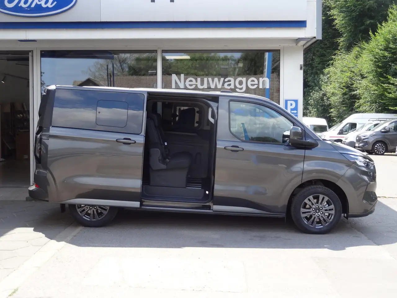 Ford Tourneo Custom 2026