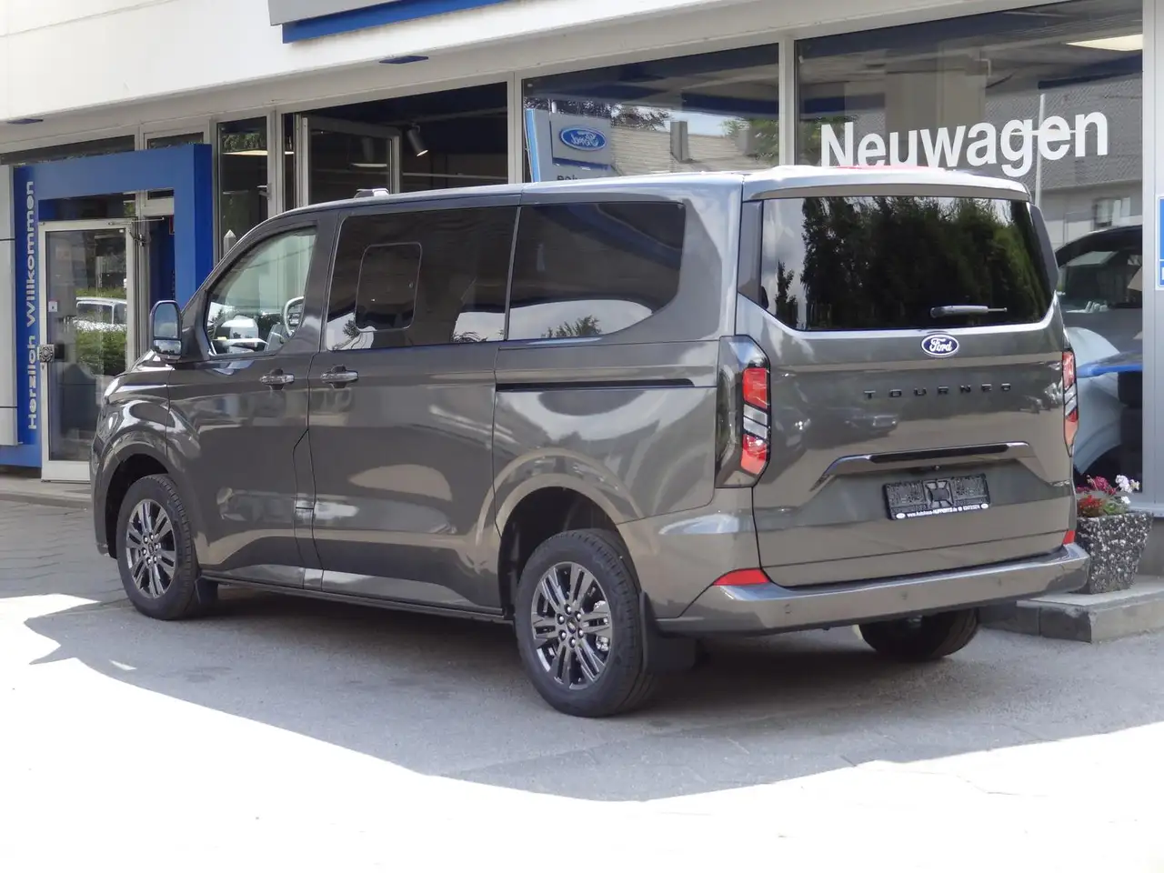 Ford Tourneo Custom 2026 — фото 7