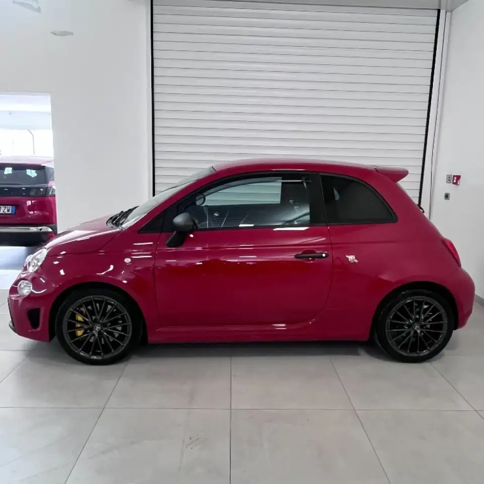 Abarth 695 2024