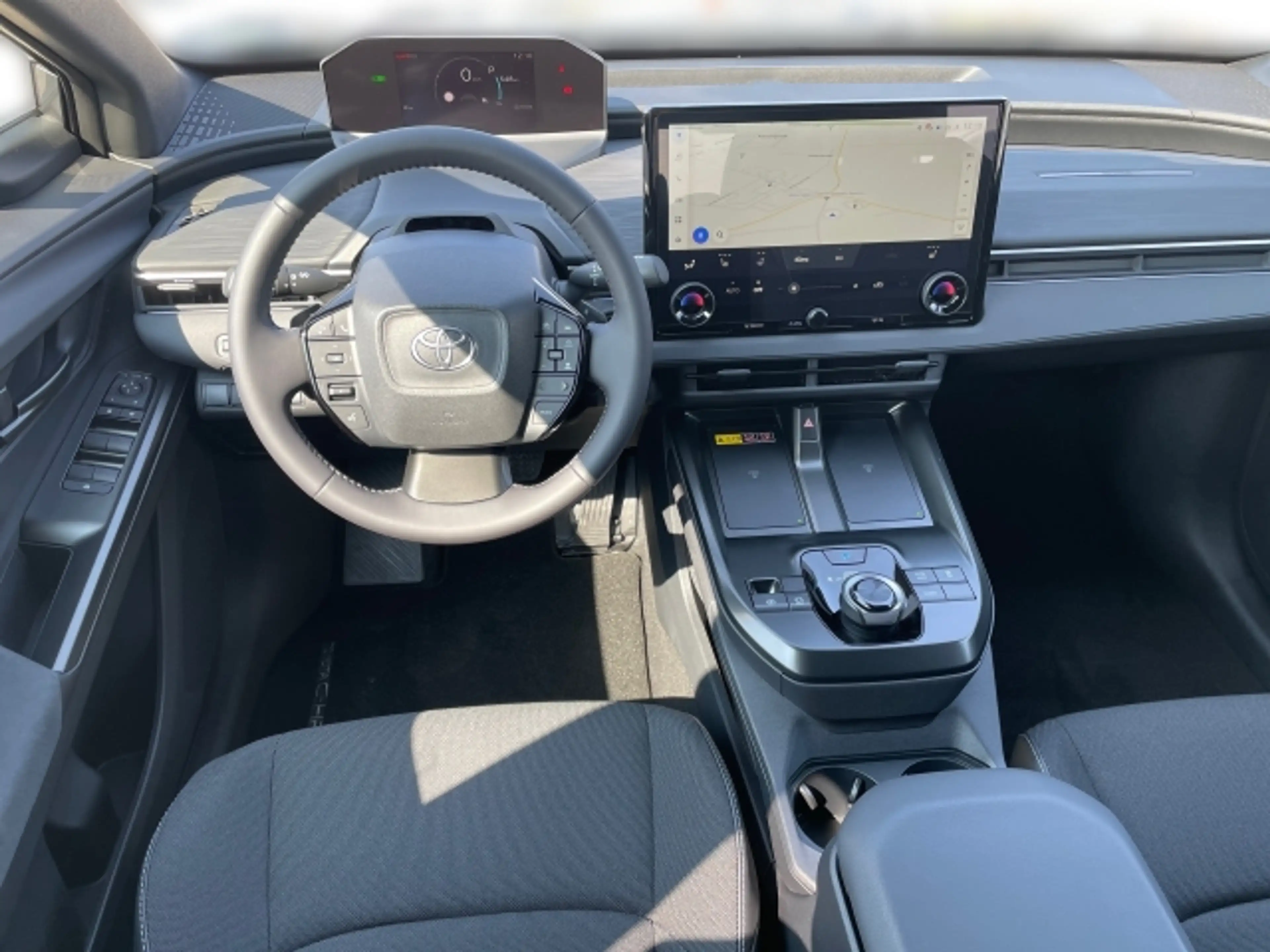 Toyota C-HR+ C-HR+ 5-Türer Teamplayer Elektromotor / 77 — photo 9