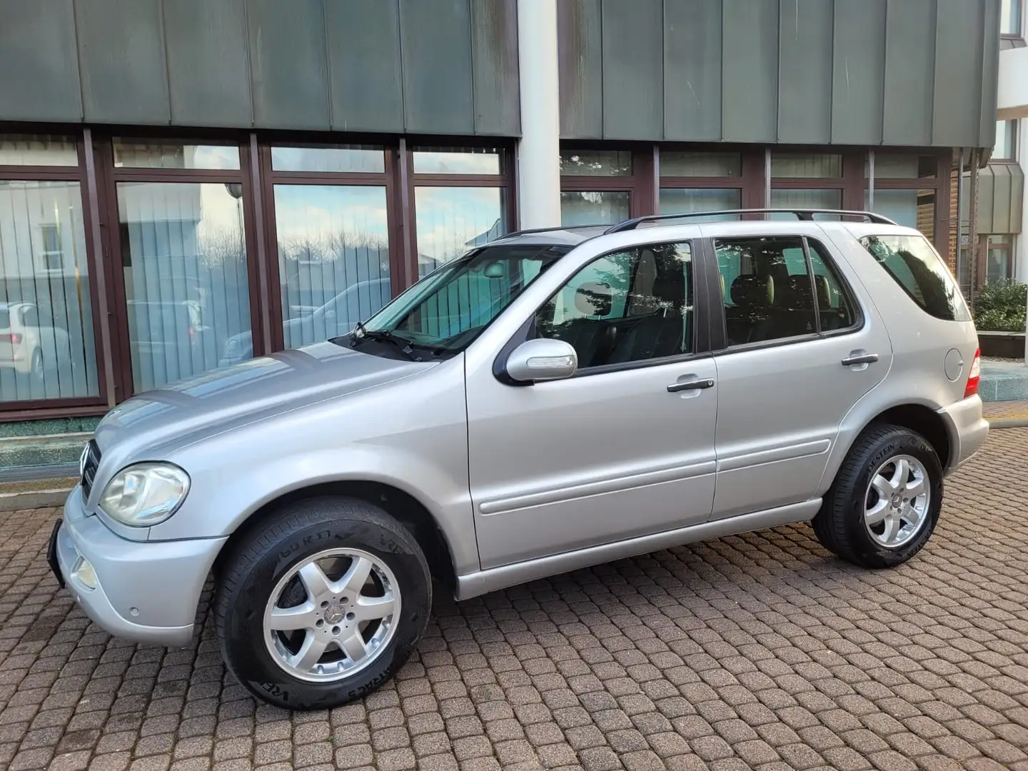 Mercedes-Benz ML 500 ML 500 Grau - 2