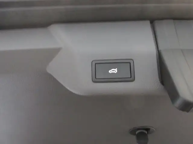 Volkswagen T7 Multivan VW T7 Multivan Business eHybrid 180 kW 4MOTION Ansicht 10