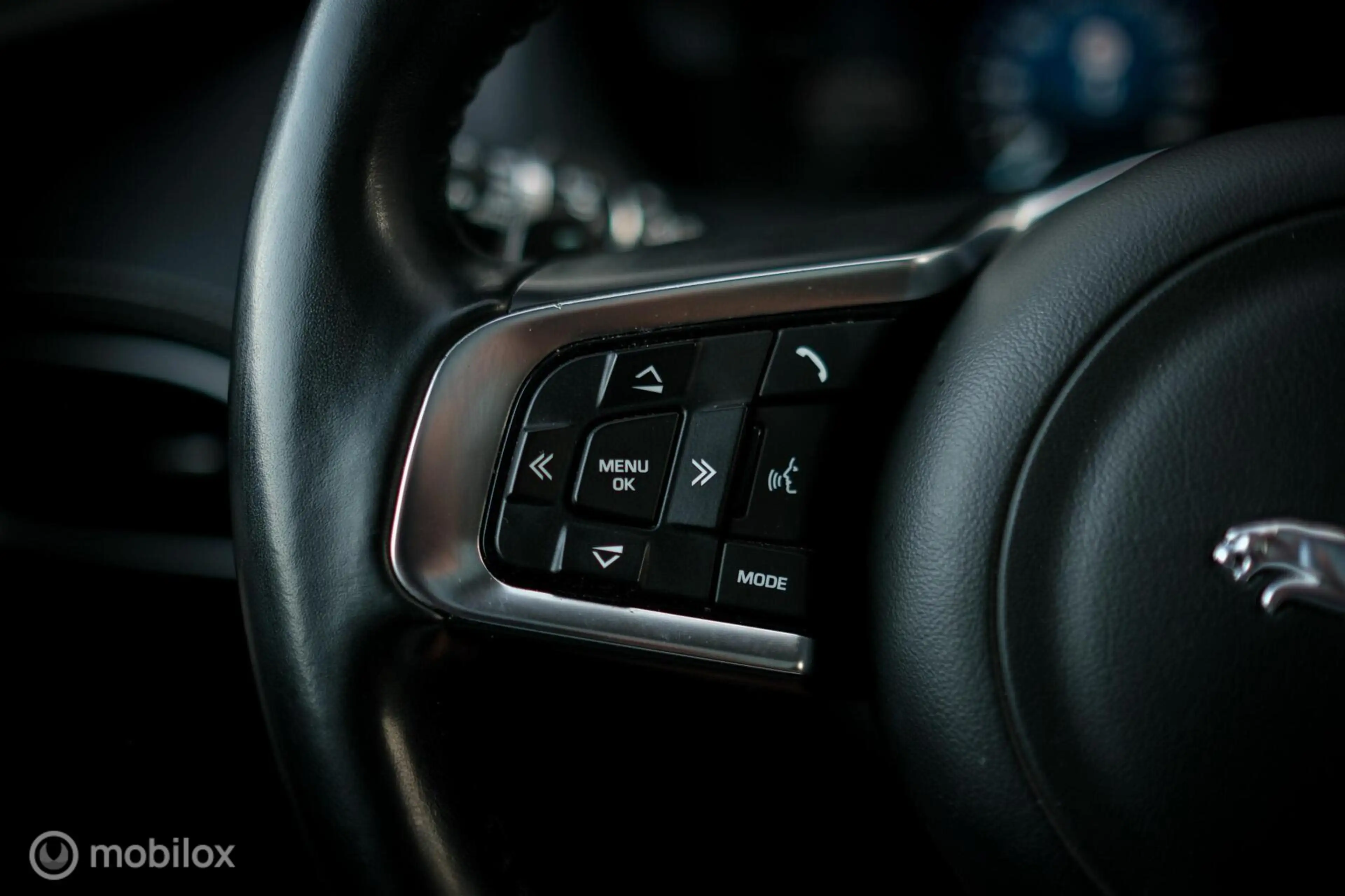 Jaguar F-Pace 3.0 R-Sport AWD 30d — photo 42