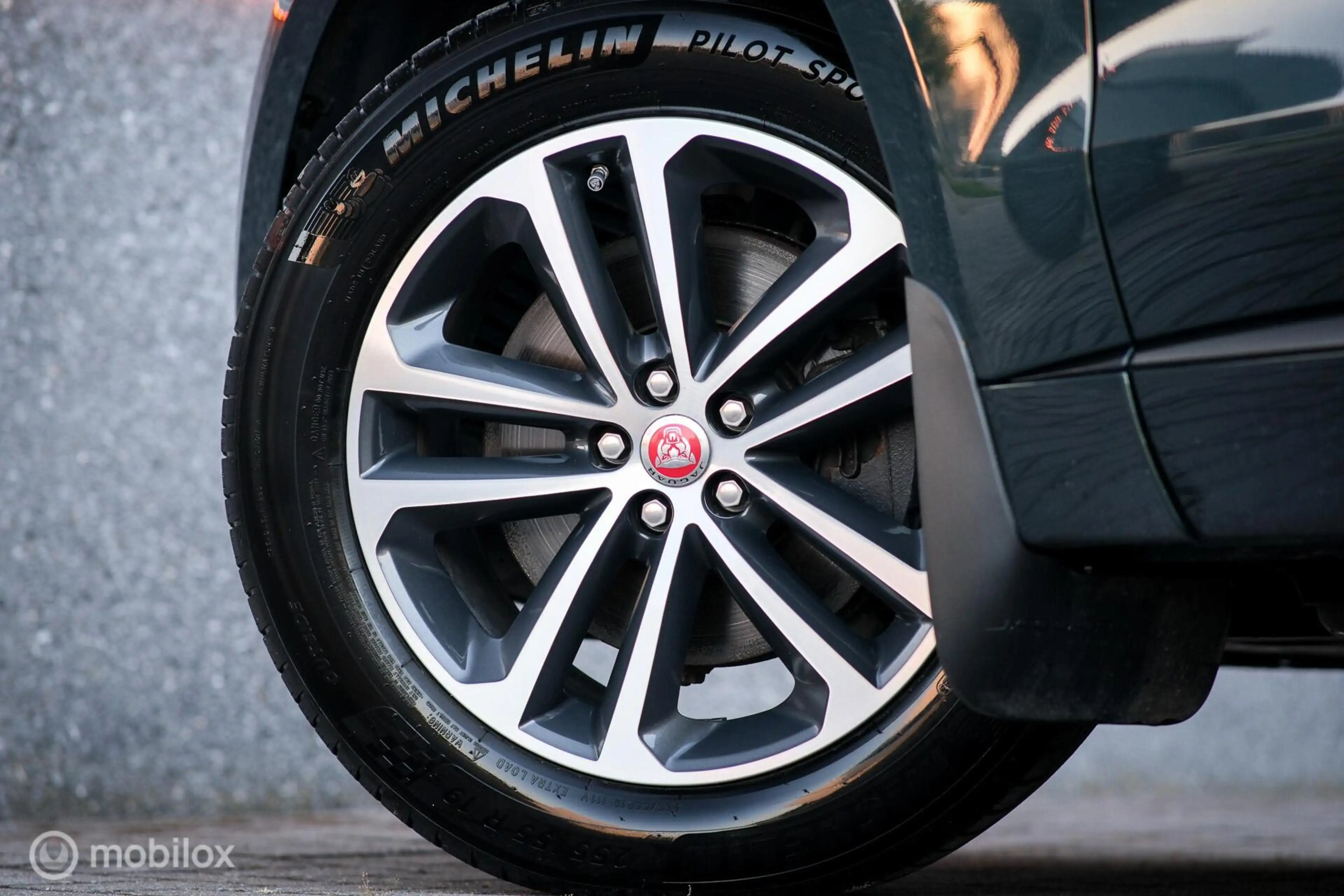 Jaguar F-Pace 3.0 R-Sport AWD 30d — photo 27