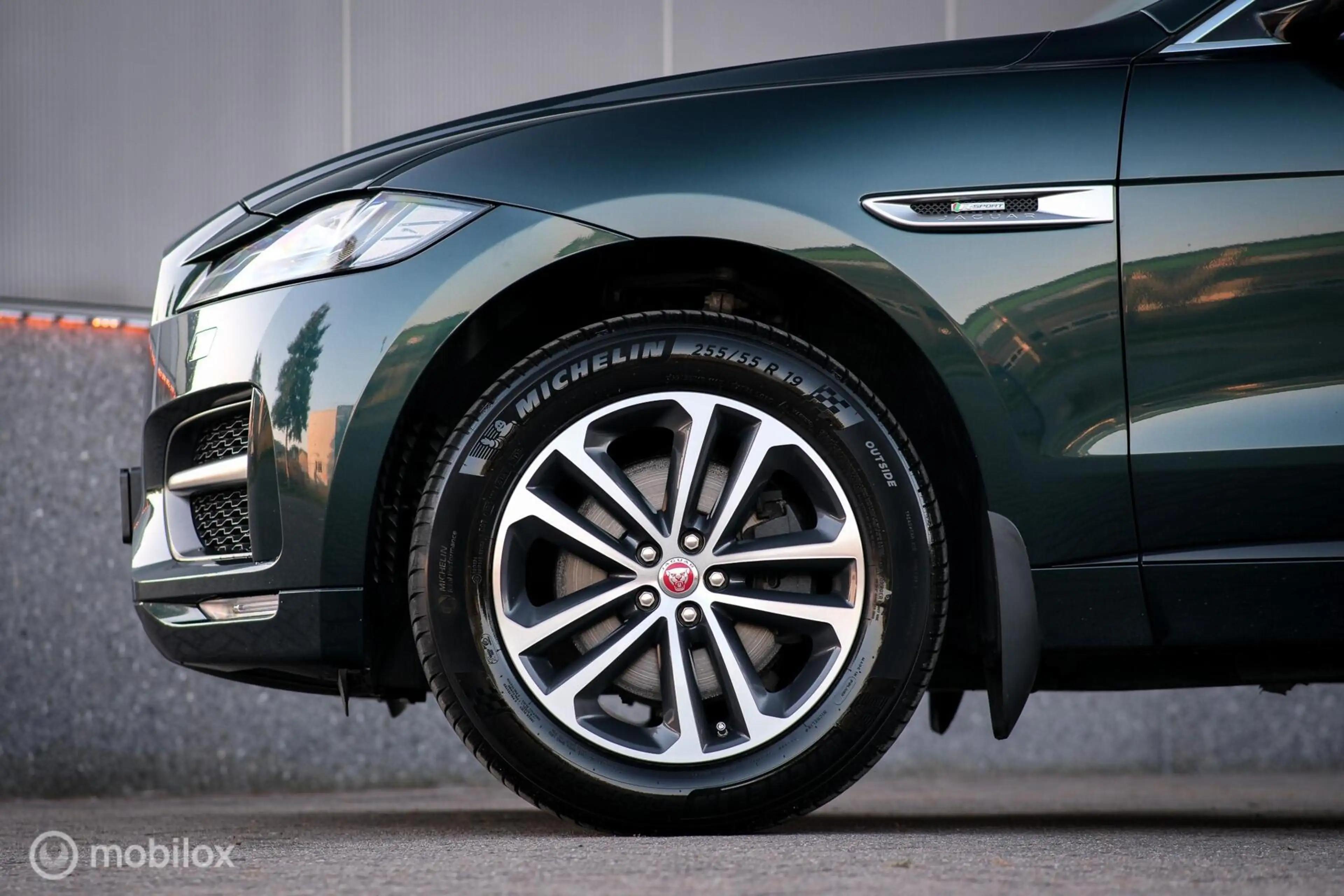 Jaguar F-Pace 3.0 R-Sport AWD 30d — photo 11