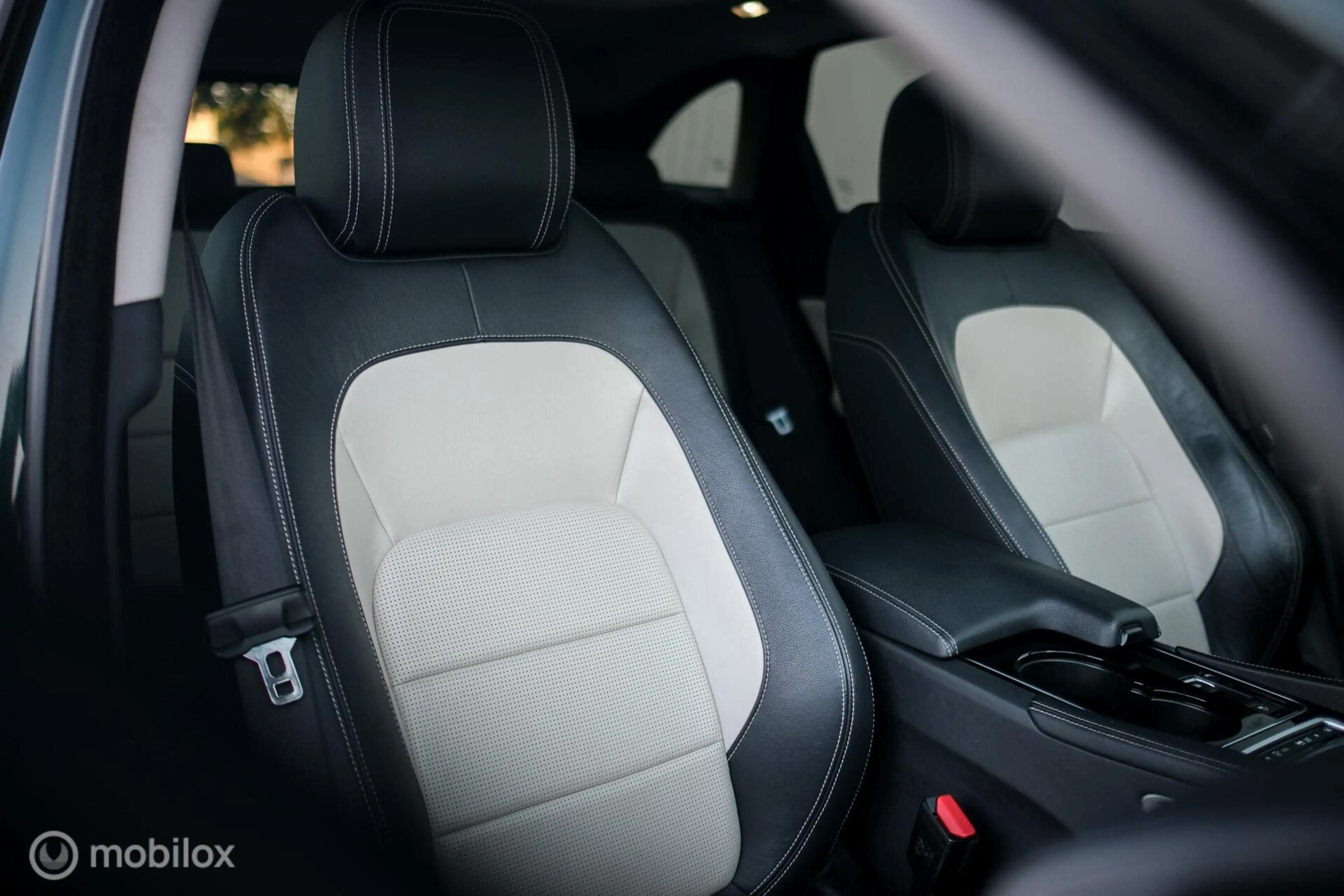 Jaguar F-Pace 3.0 R-Sport AWD 30d — photo 16