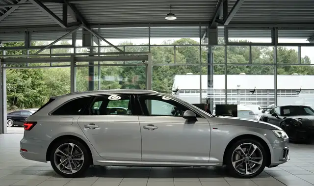 Audi A4 view 5