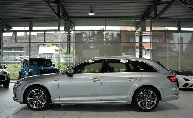 Audi A4 view 10