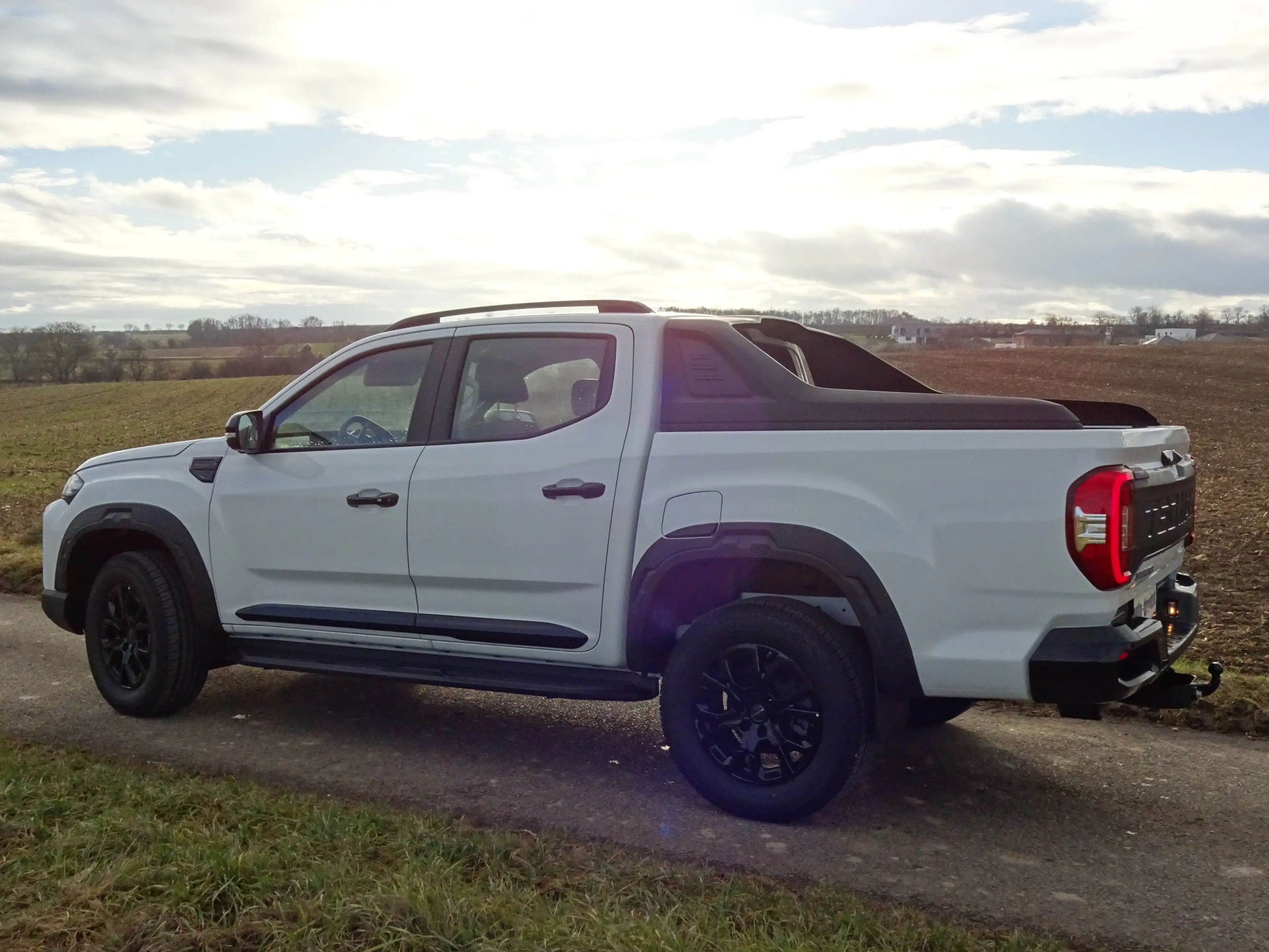 Maxus T60 T60 Max 2.0 D 4WD Aut. Luxury — photo 4
