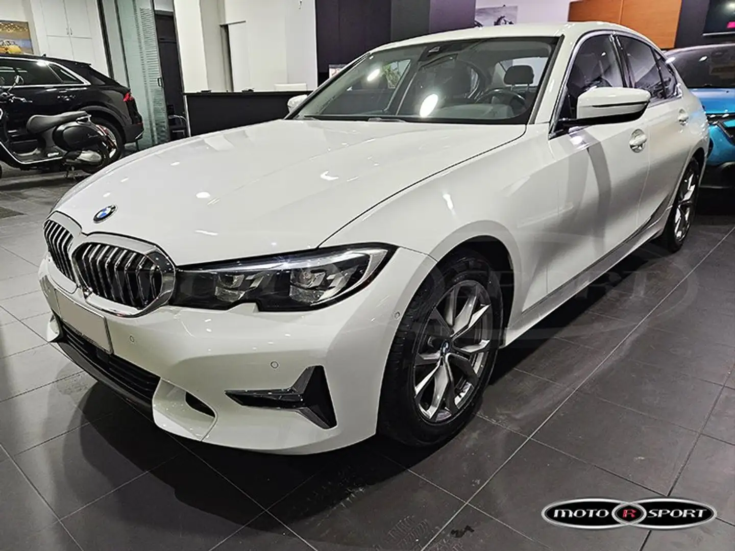 BMW 320 320d Luxury auto Bianco - 1