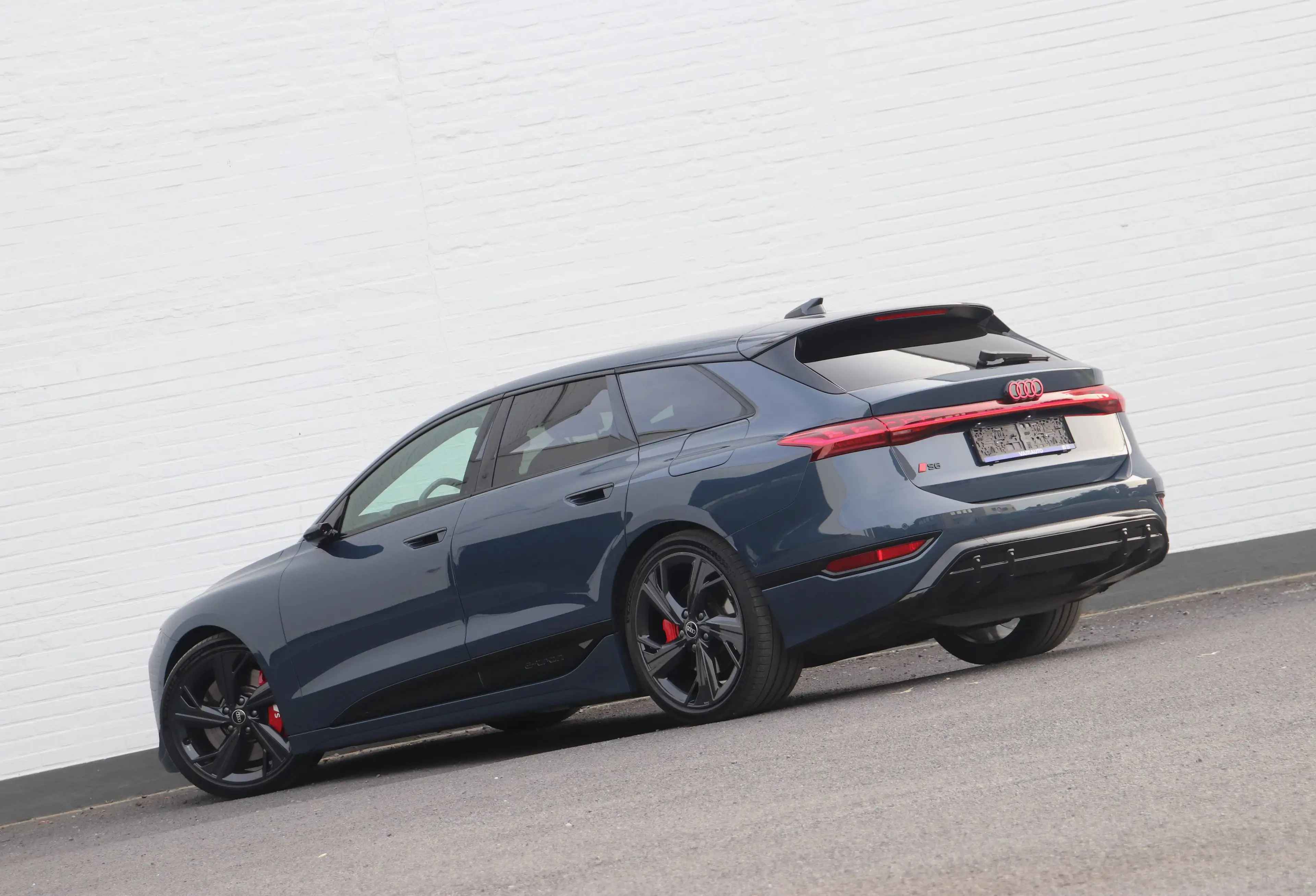 Audi S6 e-tron Avant 100 kW Quattro - SoftClose/HUD/BlindSpot/B&O/360/Towbar/21" — photo 15