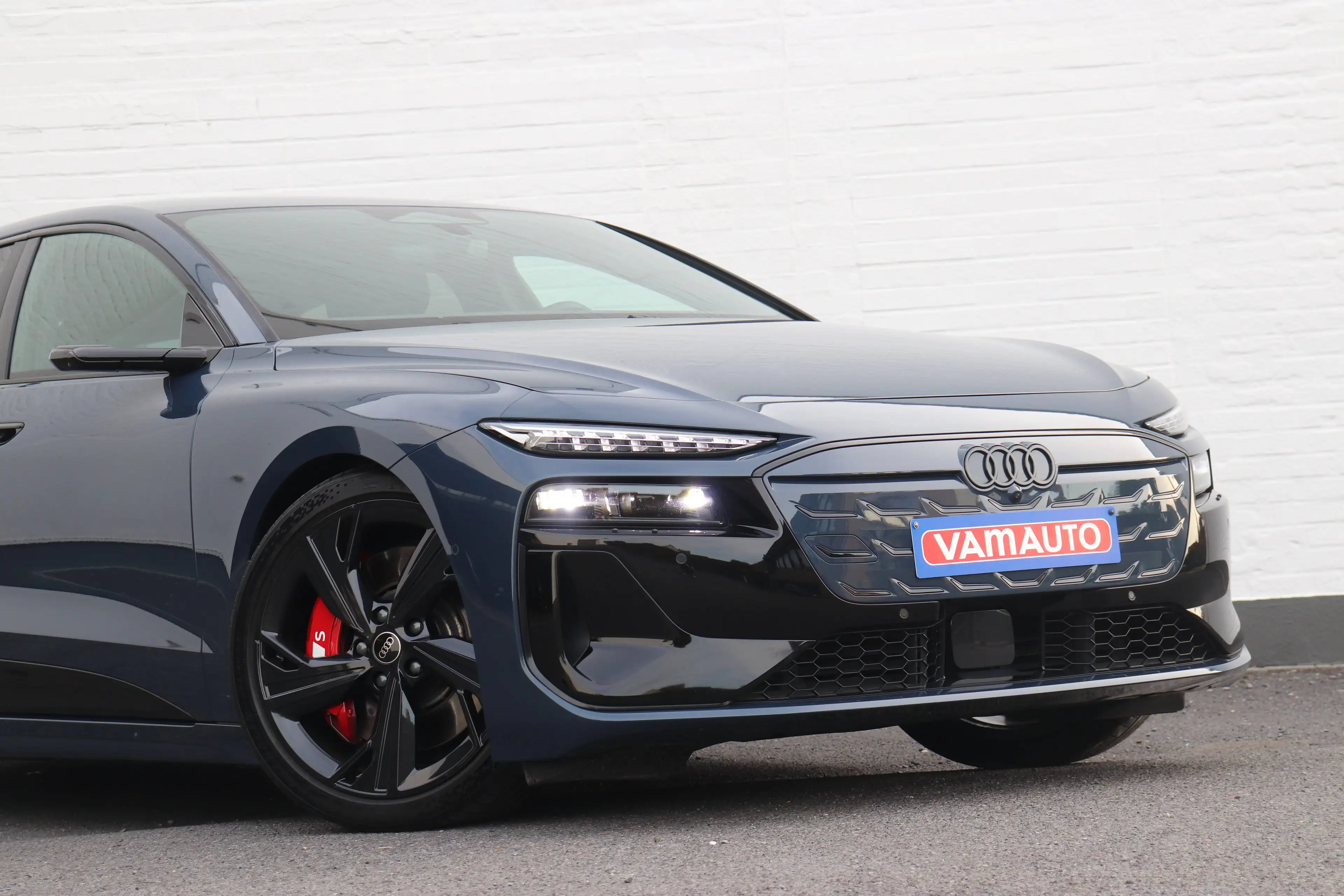 Audi S6 e-tron Avant 100 kW Quattro - SoftClose/HUD/BlindSpot/B&O/360/Towbar/21" — photo 4