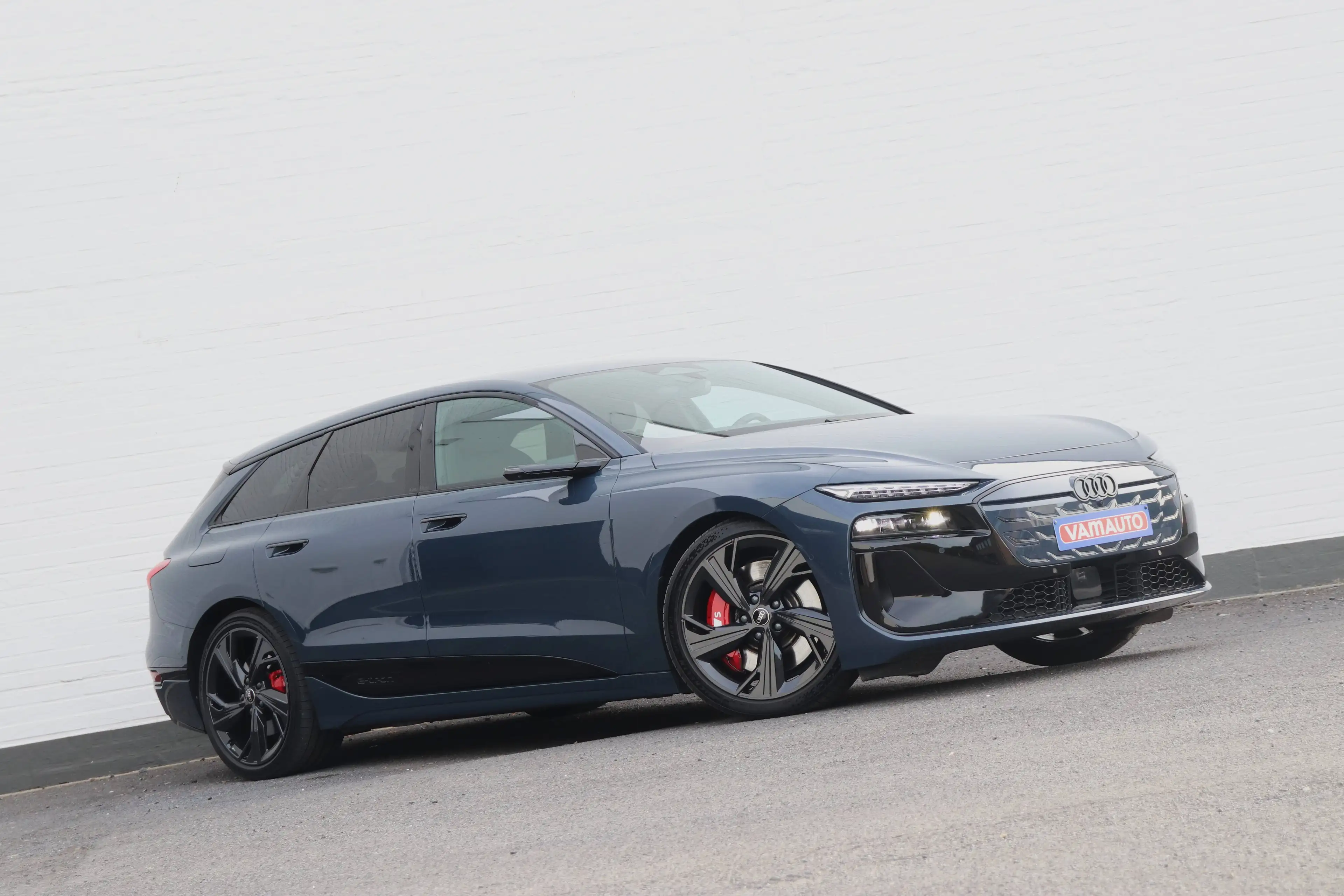 Audi S6 e-tron Avant 100 kW Quattro - SoftClose/HUD/BlindSpot/B&O/360/Towbar/21" — photo 12