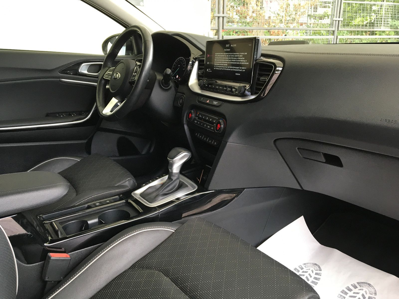 Kia XCeed 1.6 Platinum Edition Plug-in Hybrid/Autom — photo 13