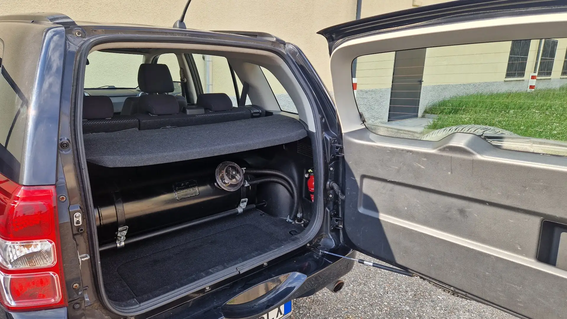 Suzuki Grand Vitara 5p 2.0 16v 4x4 - Gpl - gancio traino - 2