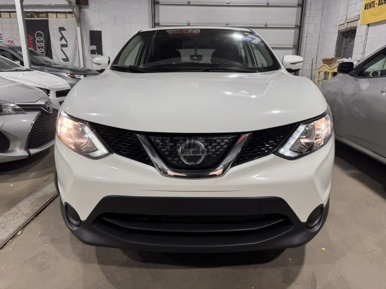 Nissan Qashqai снимка Nissan Qashqai