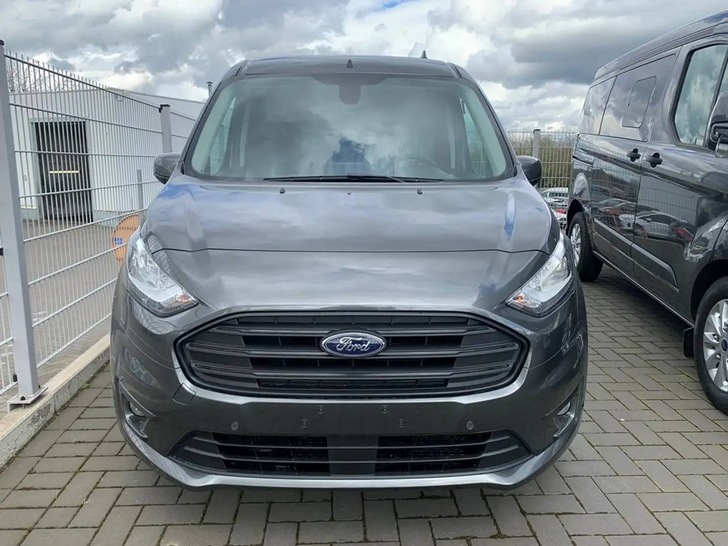 Ford Transit Connect Limited L2: Cruise control, dubbele schuifdeur, Na Grijs - 2