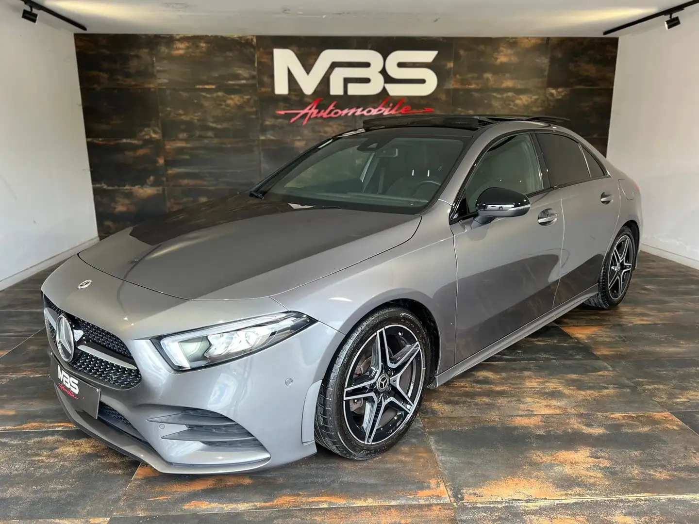 Mercedes-Benz A 180 A180d *AMG *PANO *CAMERA *LED EXT *AUTO Gris - 1