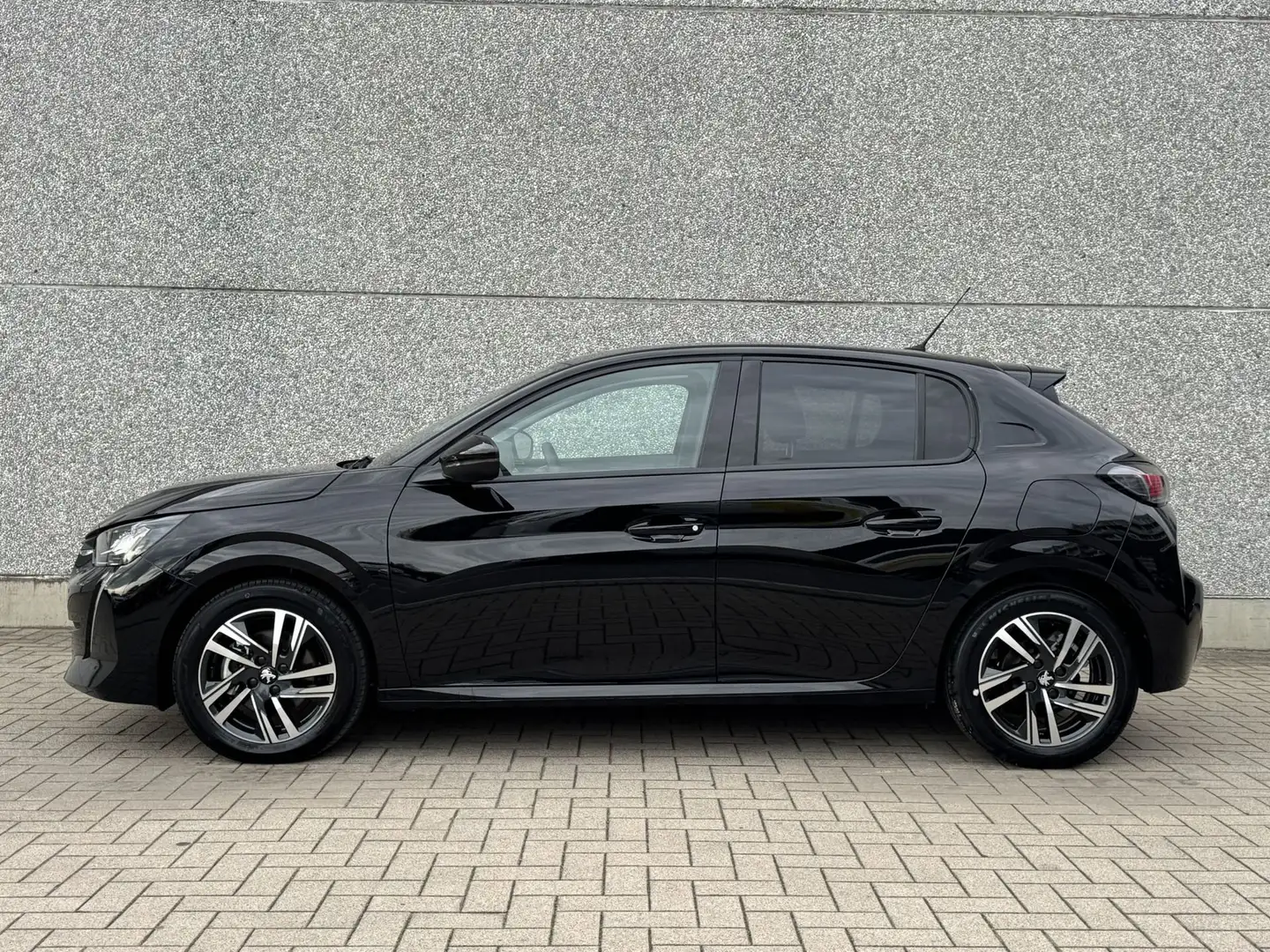 Peugeot 208 1.2T 100PK ALLURE GPS/CAMERA/FULL LED 0KM! Noir - 2